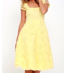 Pretty, yellow lace midi dress